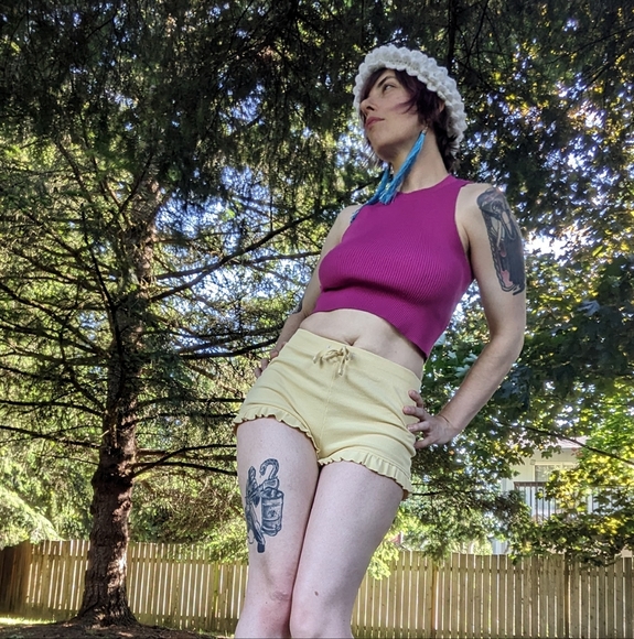 Meet your Posher, Amanda - Picture 1 of 4